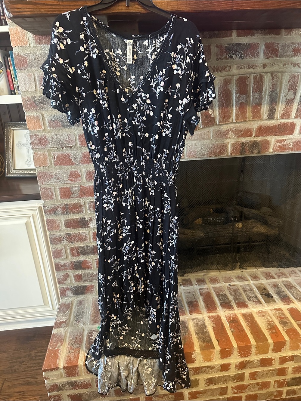 Black Floral V-Neck Midi Dress with Ruffle Sleeves